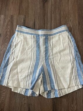 NWT Banana Republic Cream Shorts with Blue Stripes XS